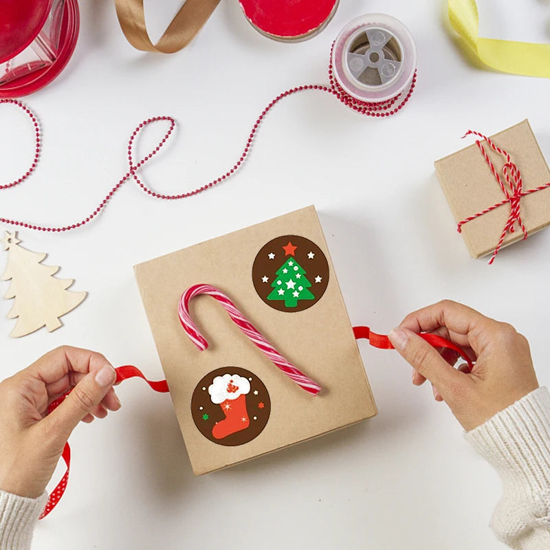 500pcs Merry Christmas Stickers Christmas Tree Elk Candy Bag Sealing Sticker Christmas Gifts Box Labels Decoration New Year 2025