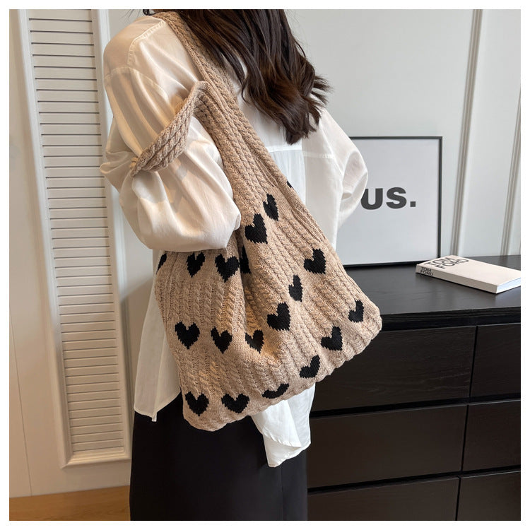 Knitted Handbags Heart Pattern Blocking Crochet Shoulder Bags Large Capacity Fashion Beach Bag Versatile Commute Woven Bag 2024