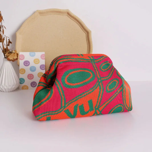 Trendy Knitted Clip Bag Versatile Large Capacity Suitable for Storage Bags New High-end Pattern Clutch Bag Love Knitted Hand