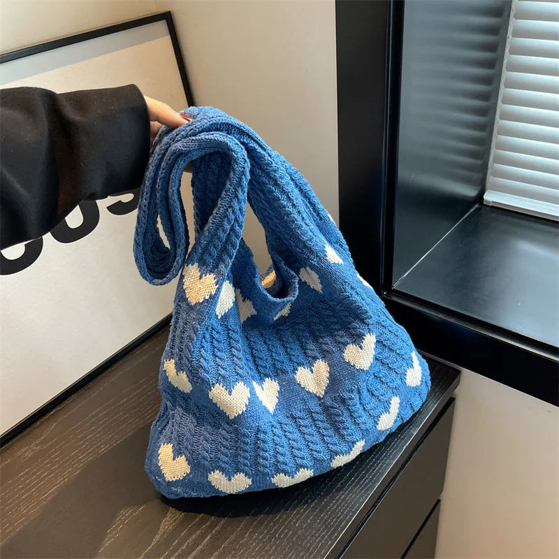 Knitted Handbags Heart Pattern Blocking Crochet Shoulder Bags Large Capacity Fashion Beach Bag Versatile Commute Woven Bag 2024