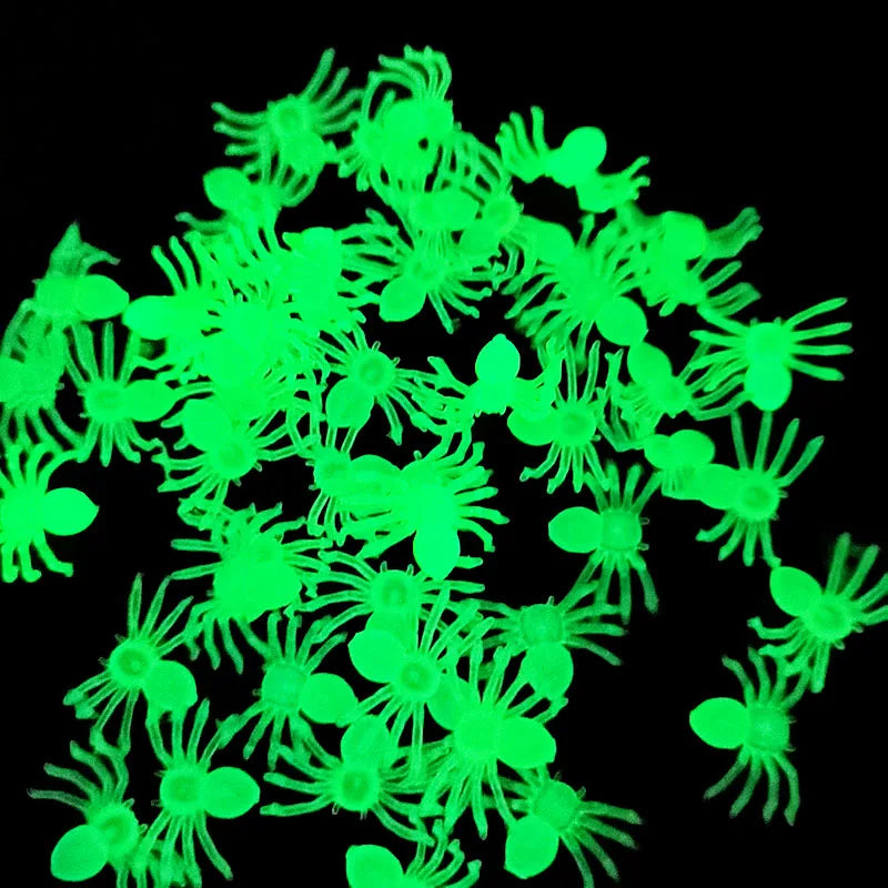 50Pcs Halloween Luminous Spiders Mini Horror Spider Glow In The Dark Halloween Party Decorations Haunted House Scary Props