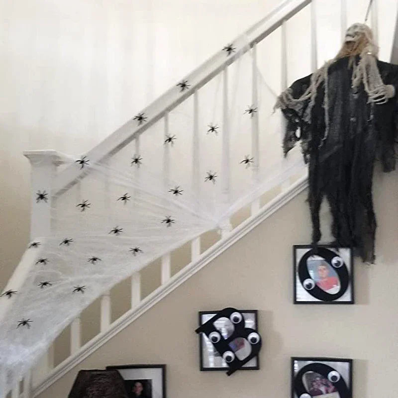 50/100pcs Halloween Black Spiders Small Luminous Plastic Spider Halloween Party Home Decoration Tricky Prank Toy Haunted House