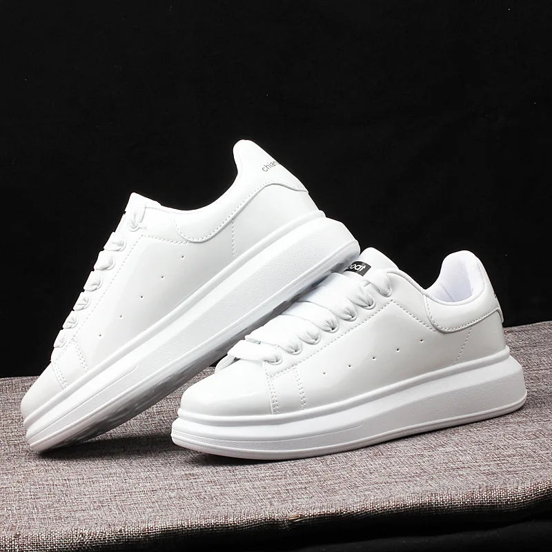Sneaker Casual Men Women Designer Board Shoes Fashion Patent Leather Breathable Increased Internal Flat Platform White Shoes