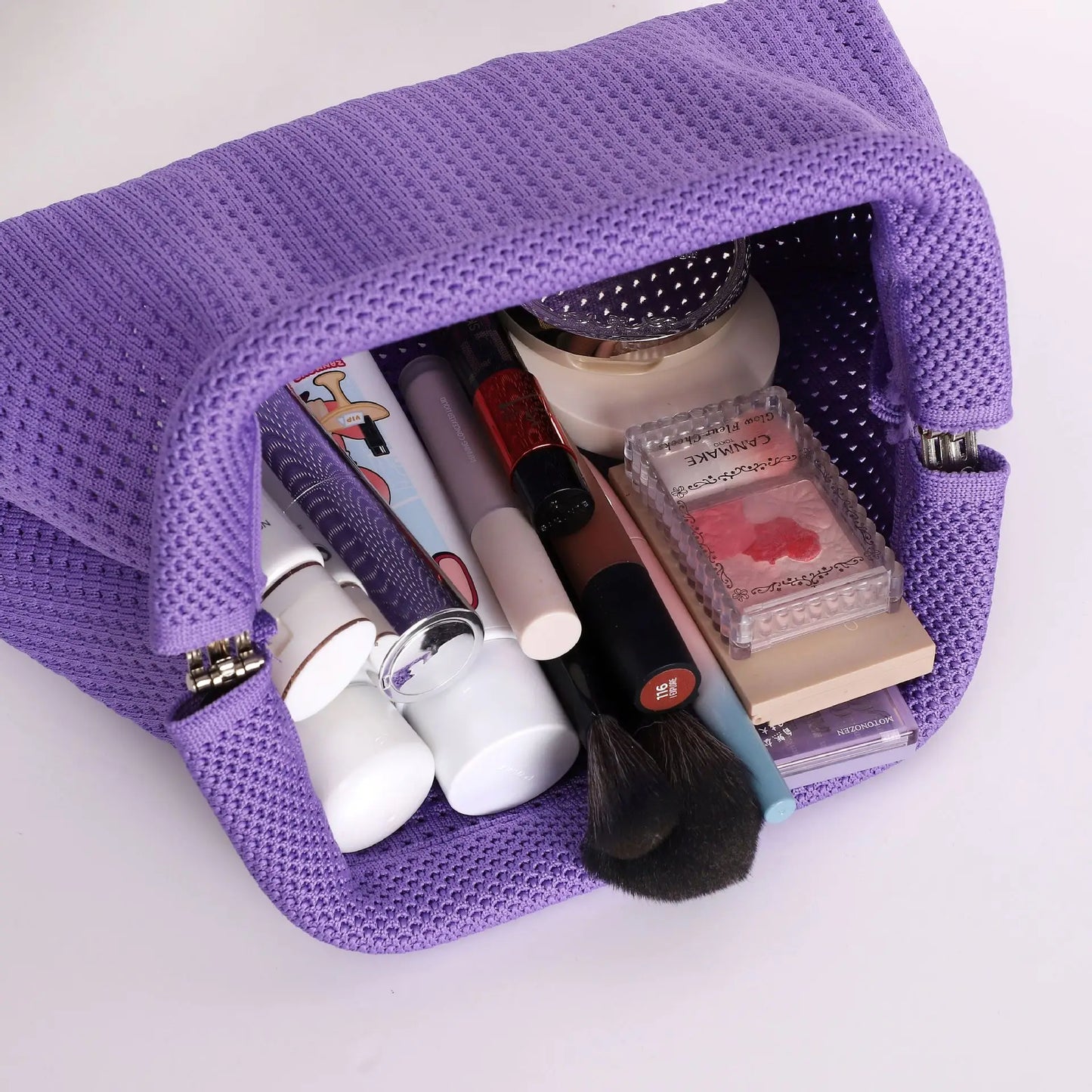 Trendy Knitted Clip Bag Versatile Large Capacity Suitable for Storage Bags New High-end Pattern Clutch Bag Love Knitted Hand