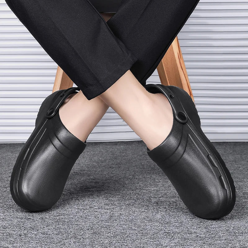 Summer Men Sandals Casual Slippers Waterproof Oilproof nurse Chef shoes Breathable Lightweight Garden Sandals Beach Aqua Shoes